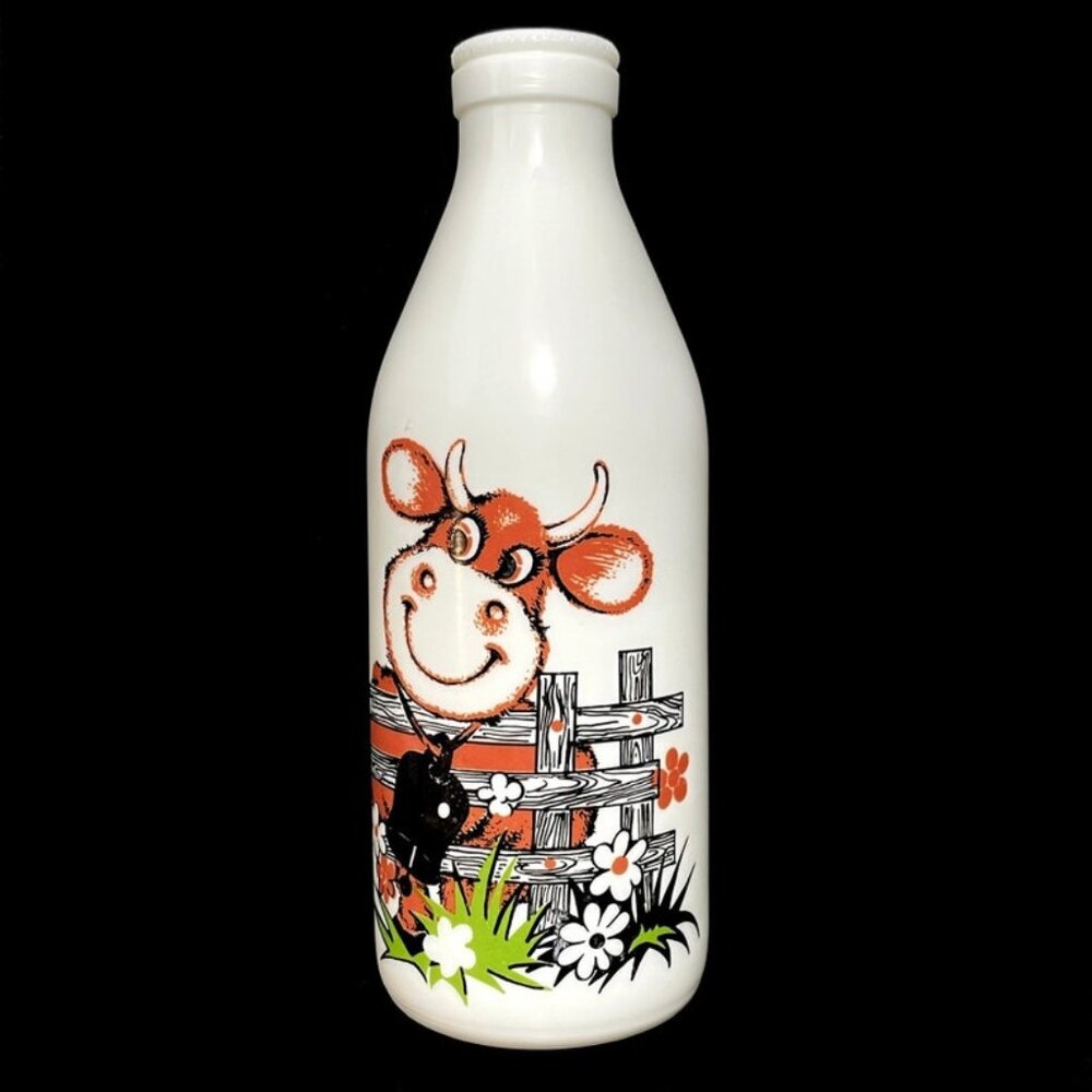 Vintage 1970s Egizia Cow in Field Milk Bottle Milkglass - Made Italy - Farmhouse